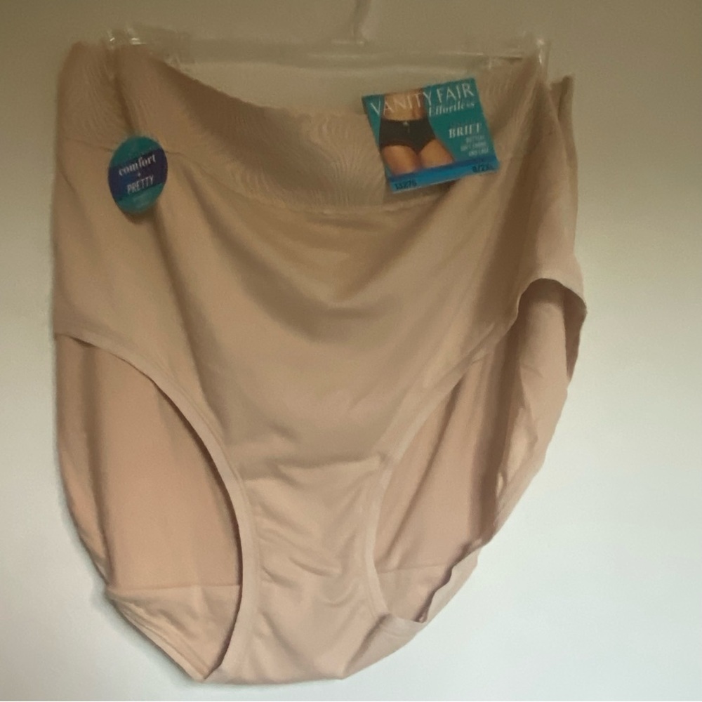 Vanity‎ Fair Cream Briefs 9/2XL